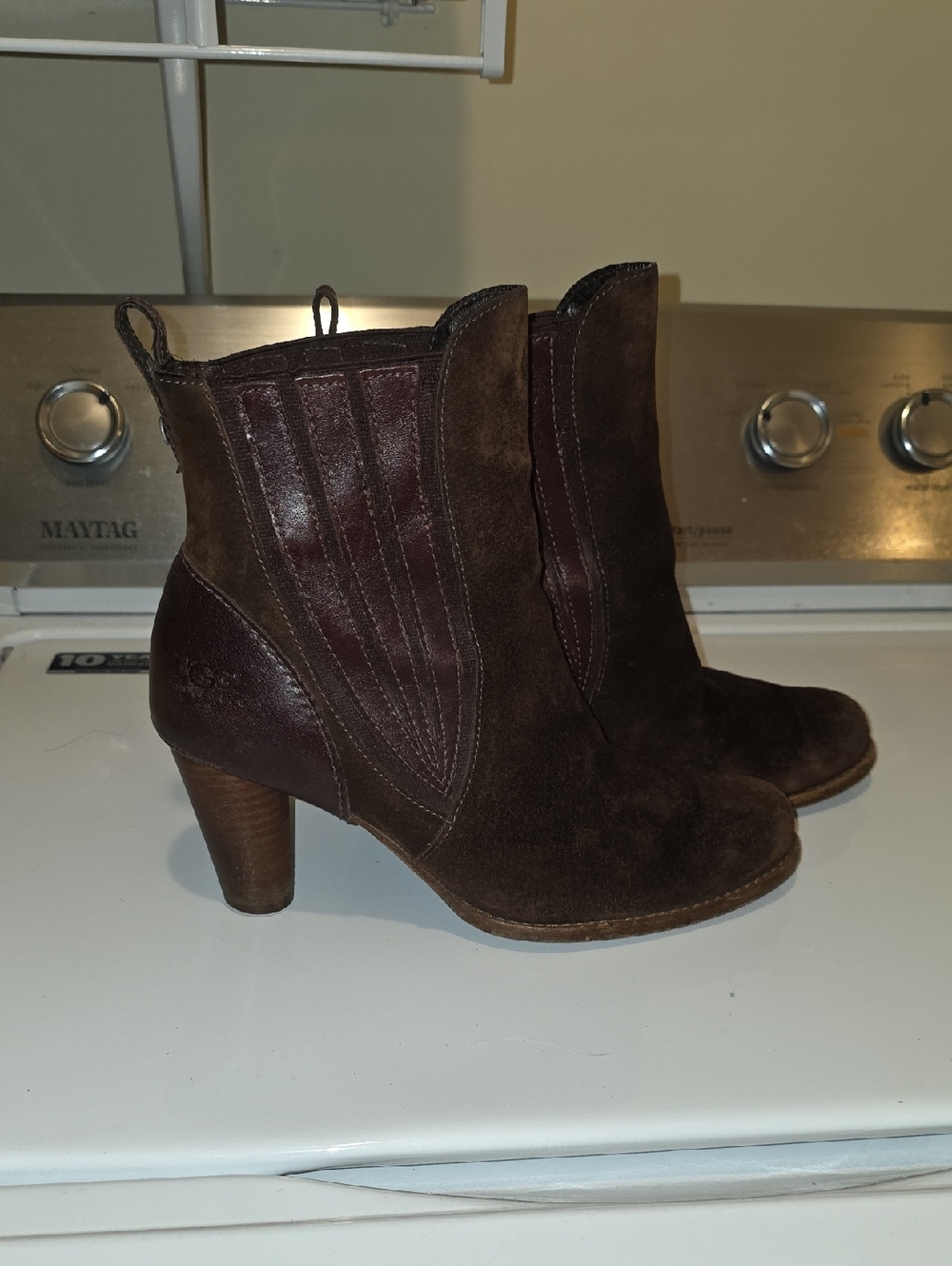 UGG Australia "Olivya" Heeled Chelsea Boot (Style S/N 5597)